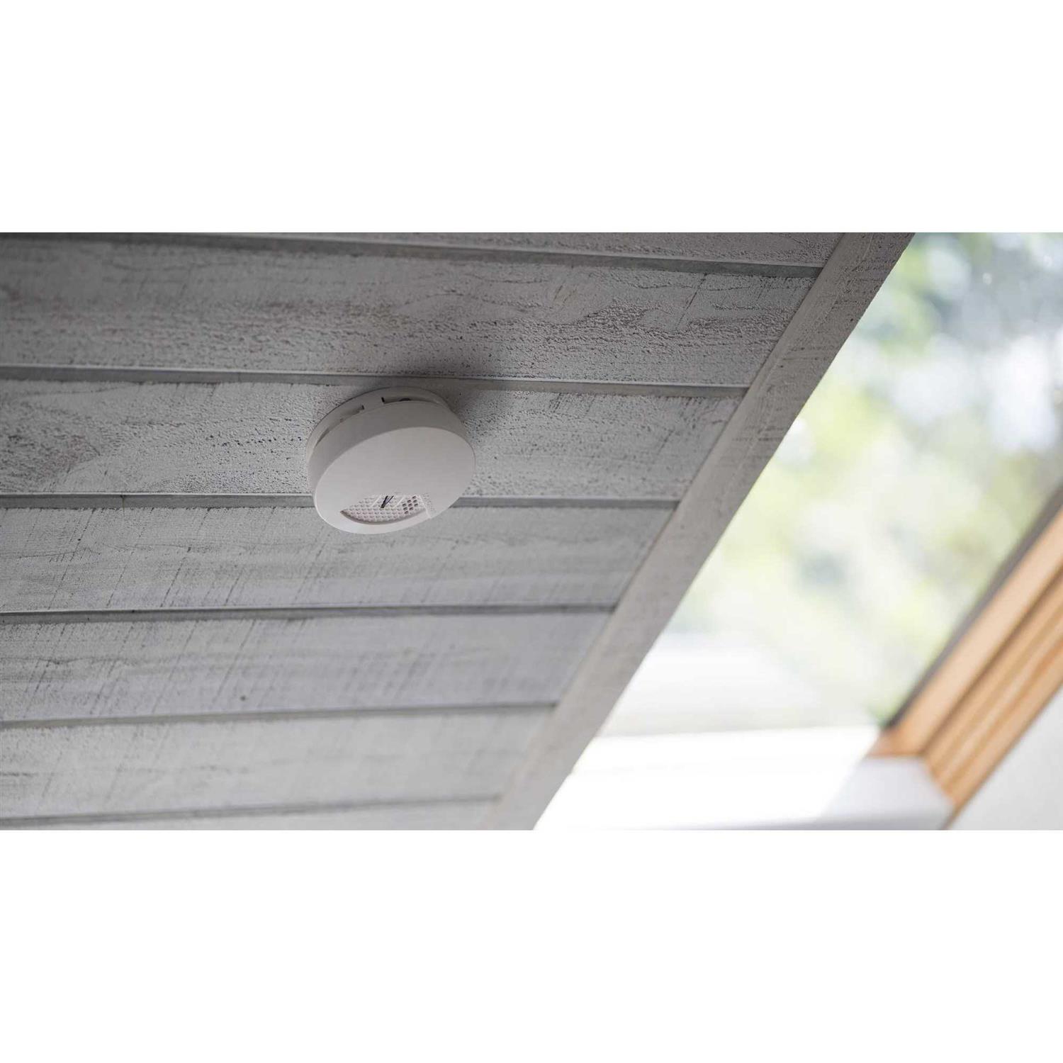 SimpliSafe Smoke Detector