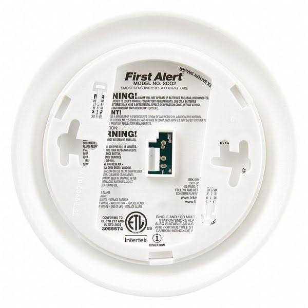 BRK First Alert – SCO2B Battery Powered Smoke & Carbon Monoxide Alarm, 1