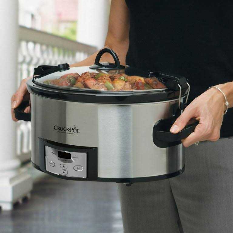 Crock-Pot Programmable Cook Carry 7 Quart Slow Cooker