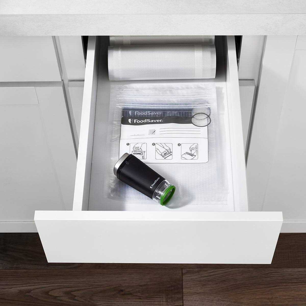 FoodSaver Cordless Handheld Food Vacuum Sealer