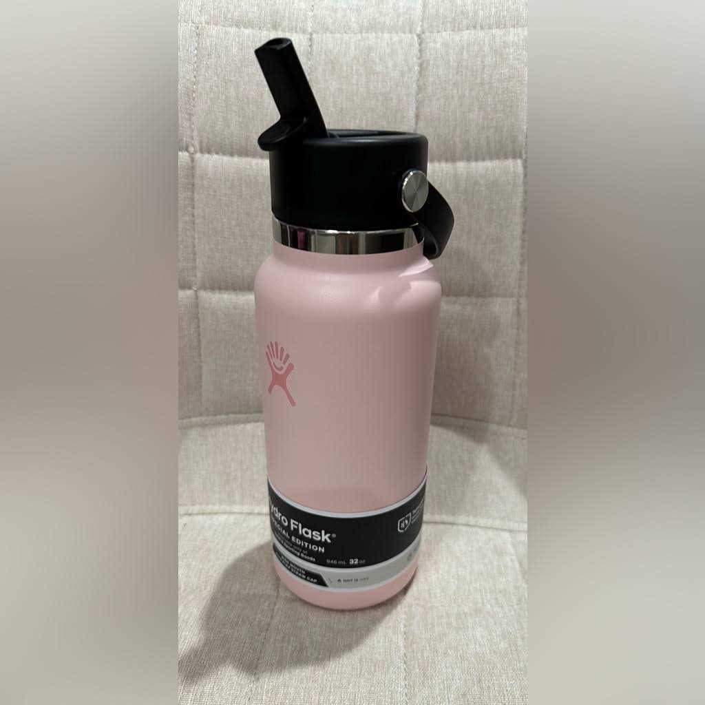 Hydro Flask 32 oz. Wide Mouth Bottle with Flex Straw Cap
