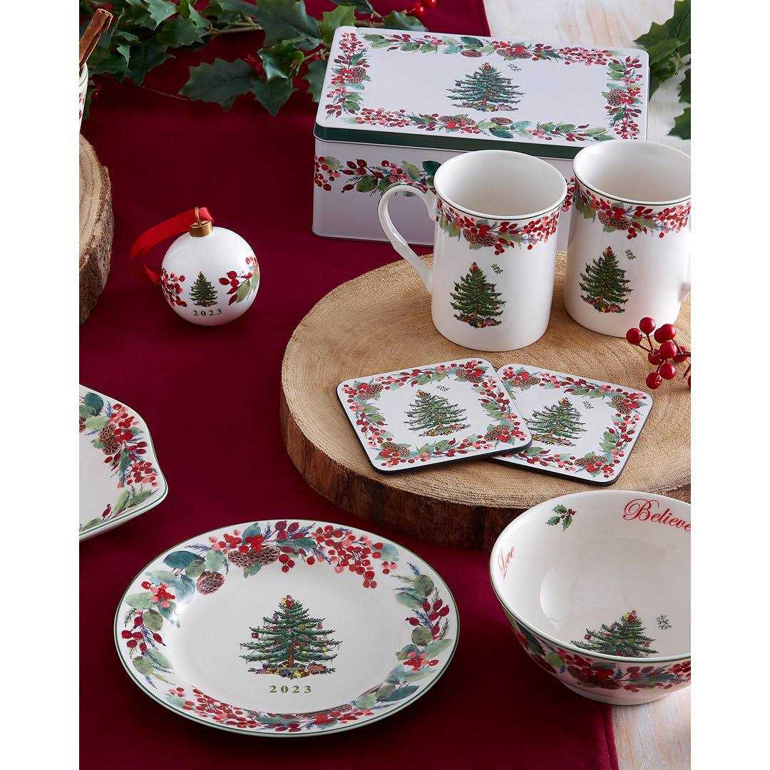 Spode Christmas Tree 2023 Annual Collector Plate