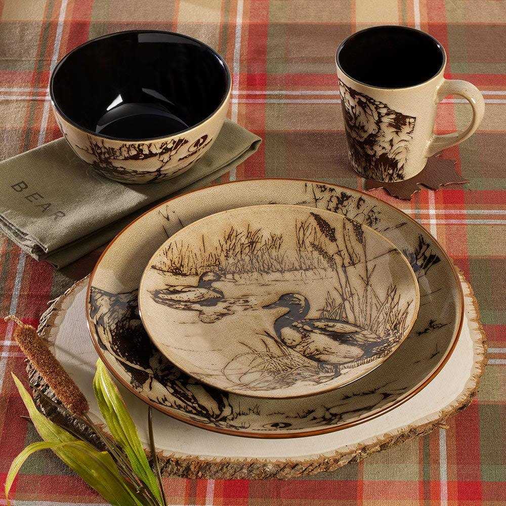 Mossy Oak Animal Print 16 Piece Dinnerware Set