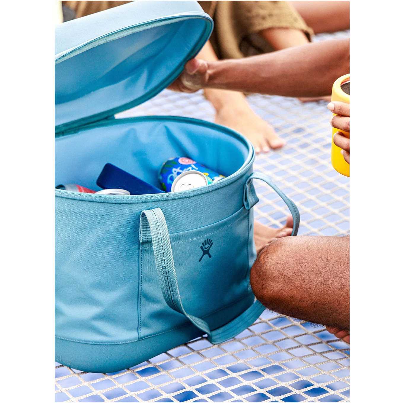 Hydro Flask Carry Out Soft Cooler