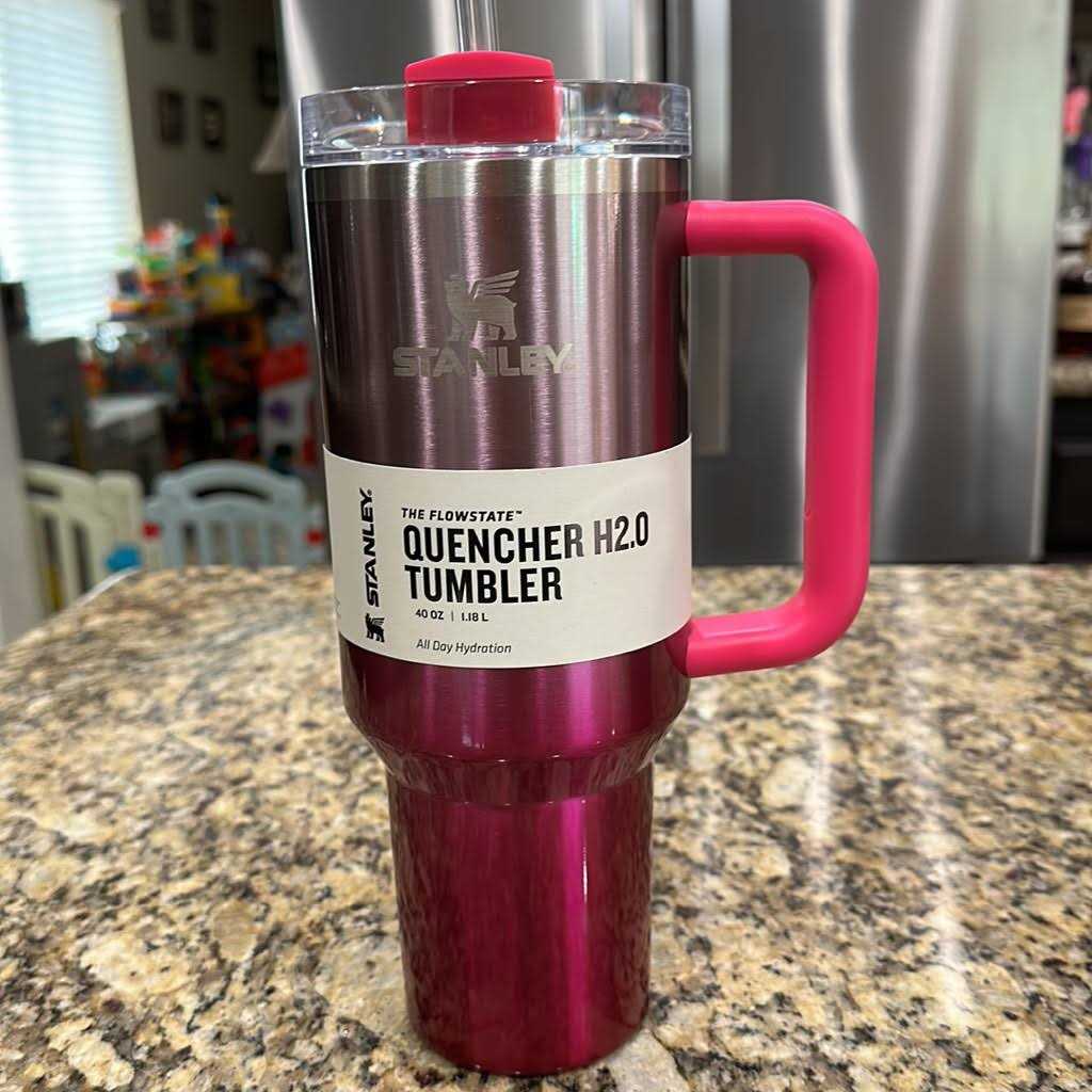 Stanley Dining Stanley 40oz Quencher H2.0 Flowstate Tumbler Gradient