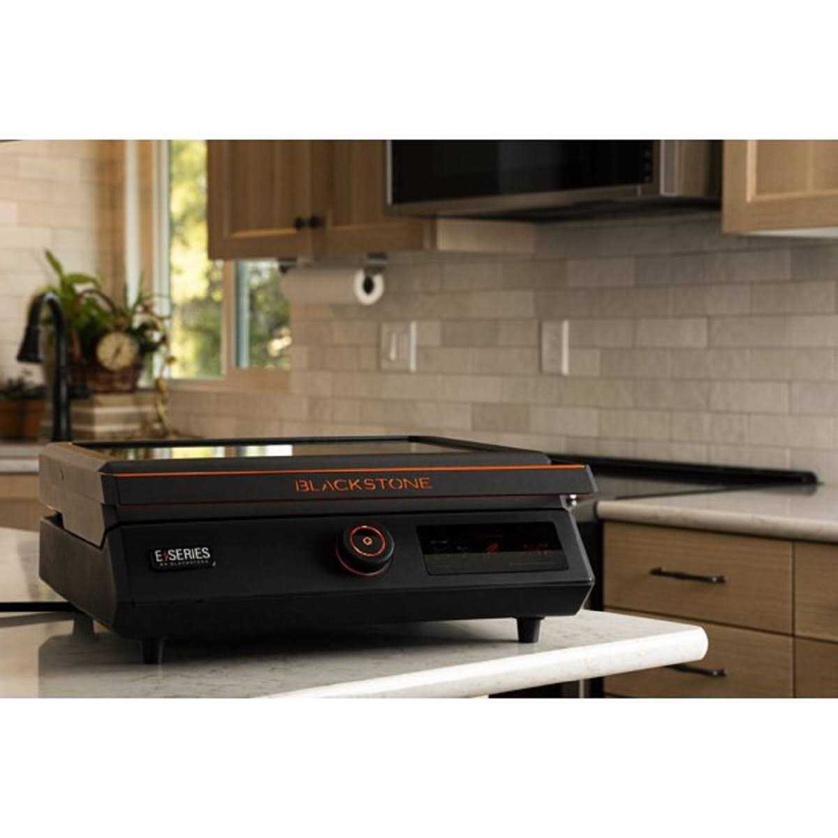 Blackstone E-Series 17 Electric Tabletop Griddle with Hood