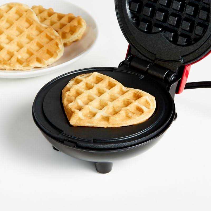 Dash Heart Mini Waffle Maker