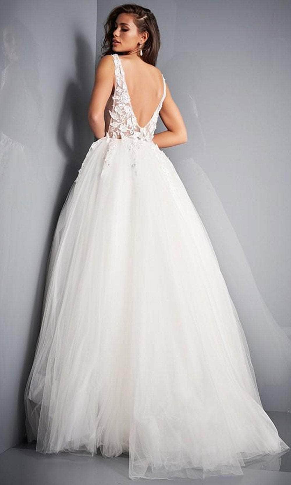 02840 Plunging Neck Floral Applique Tulle Ballgown