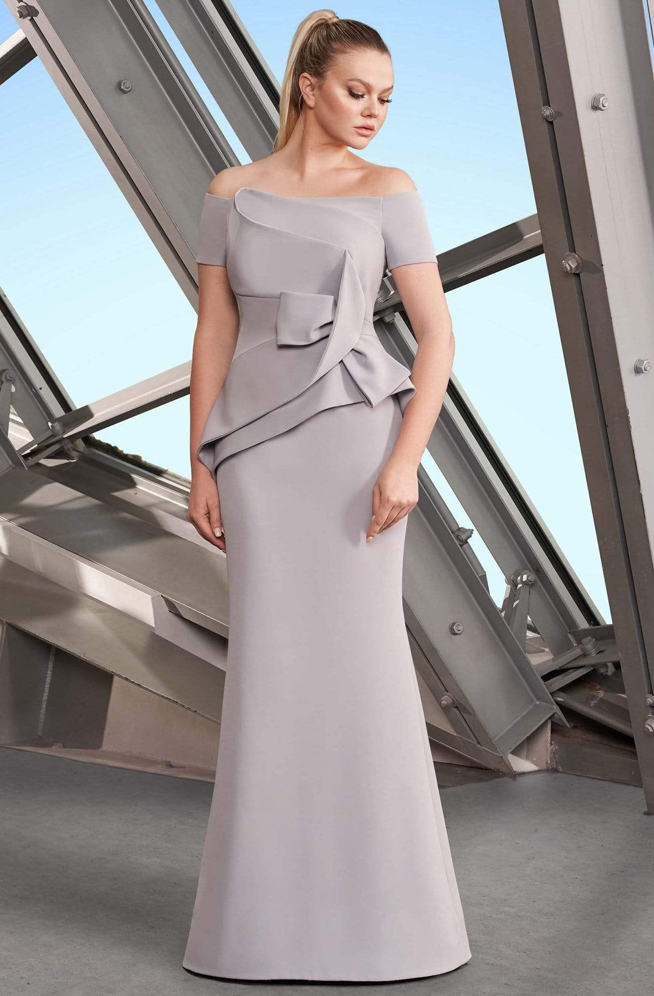1150 Off-Shoulder Structured Pleated Trumpet Gown