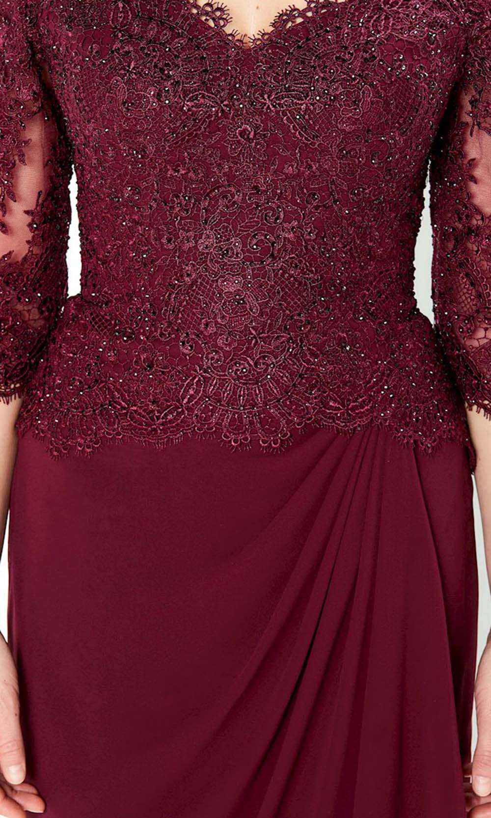 220942 Beaded Quarter-Length Dress