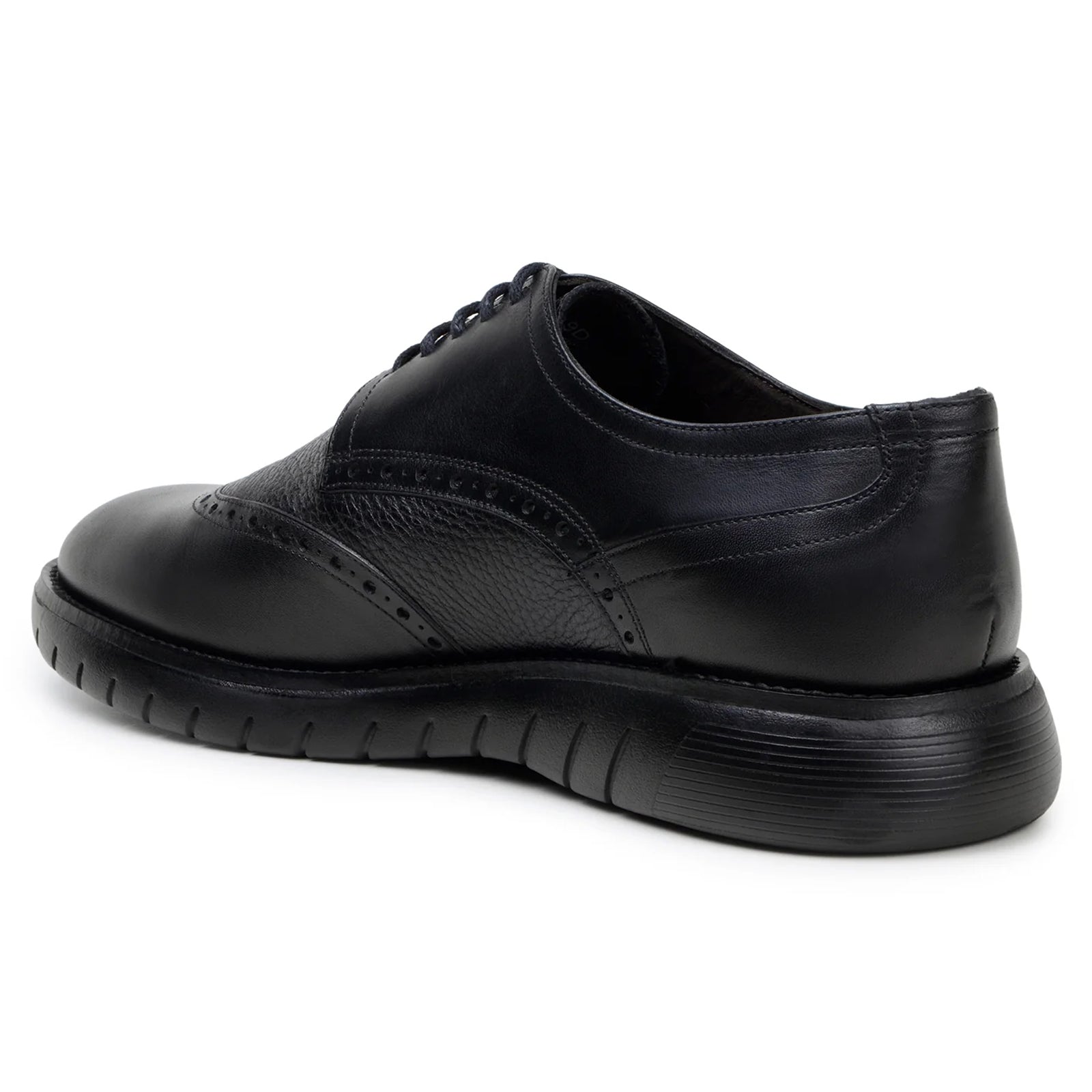 Men’s Belvedere Enzo Nappa Leather Casual Wingtip Dress Shoe in Black