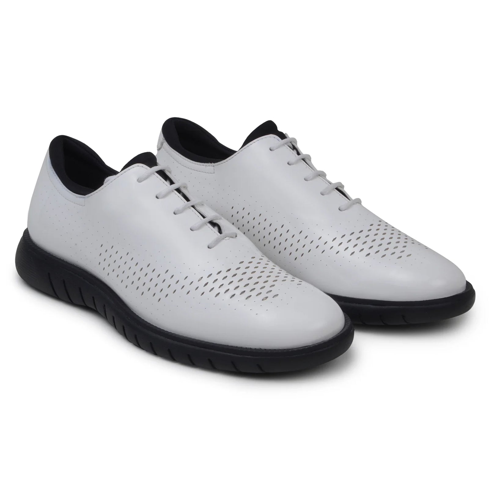 Men’s Belvedere Maxim Patent Leather Tuxedo Dress Sneaker in White