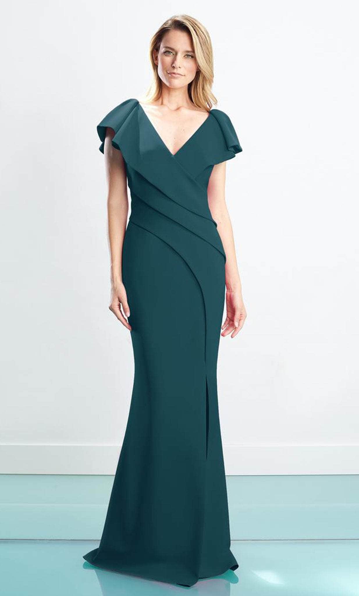 1456 Cap Sleeves V-Neck Trumpet Gown With Slit