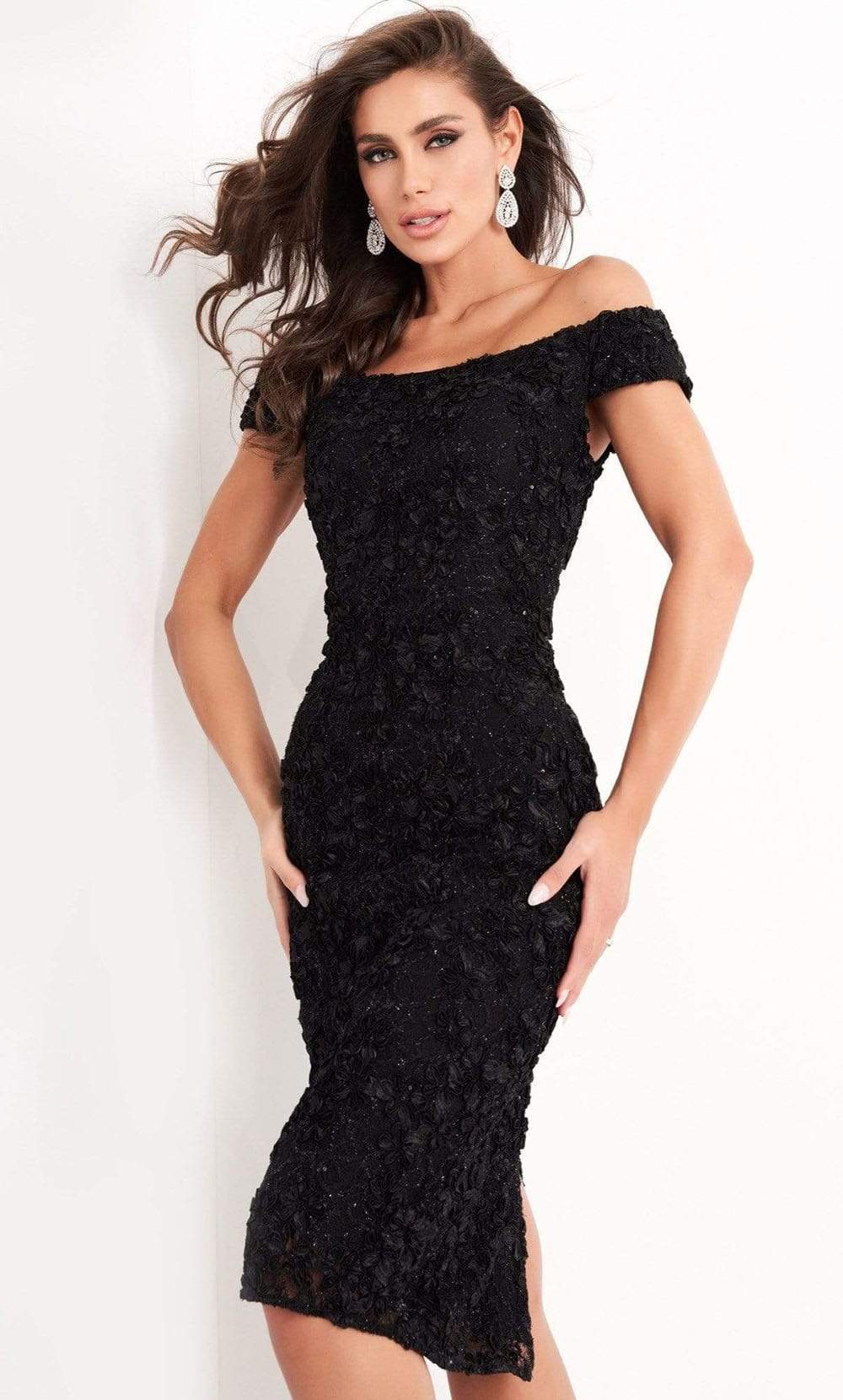 04763 Off-Shoulder Textured Lace Sheath Knee-Length Dress