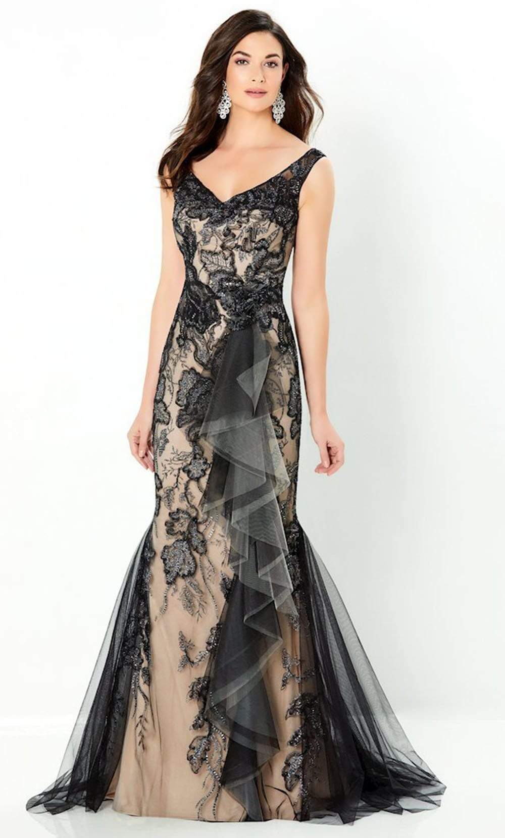 220943 Sleeveless V-Neck Dress