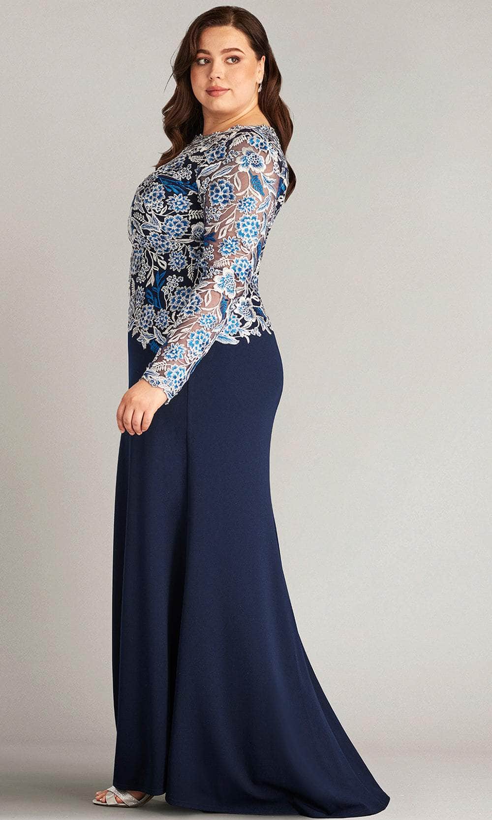 Embroidered Tulle Gown – PLUS SIZE