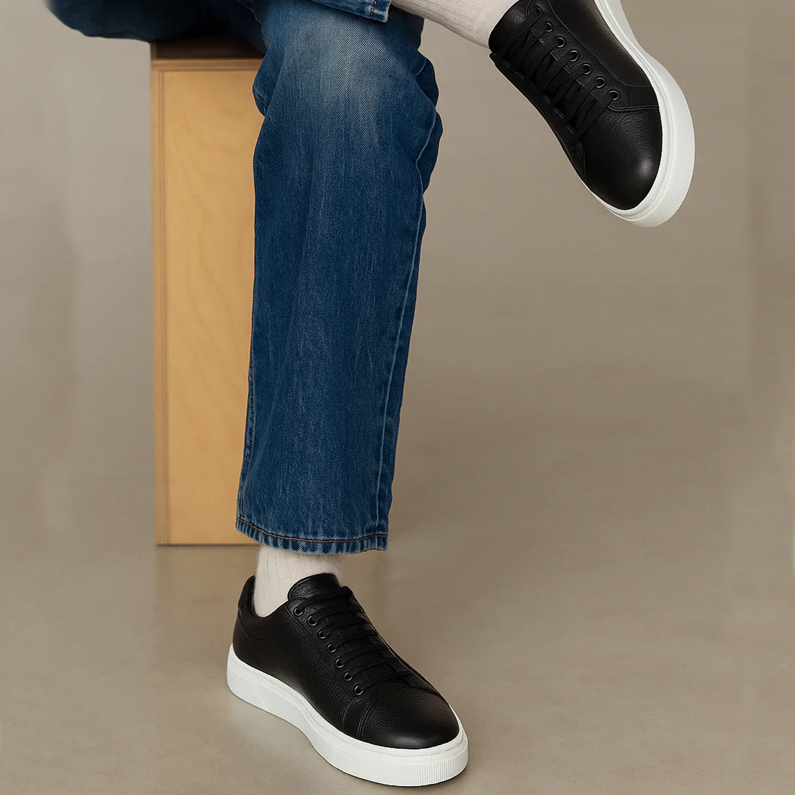 Men’s Belvedere Matteo Deerskin Leather Dress Tennis Shoe in Black