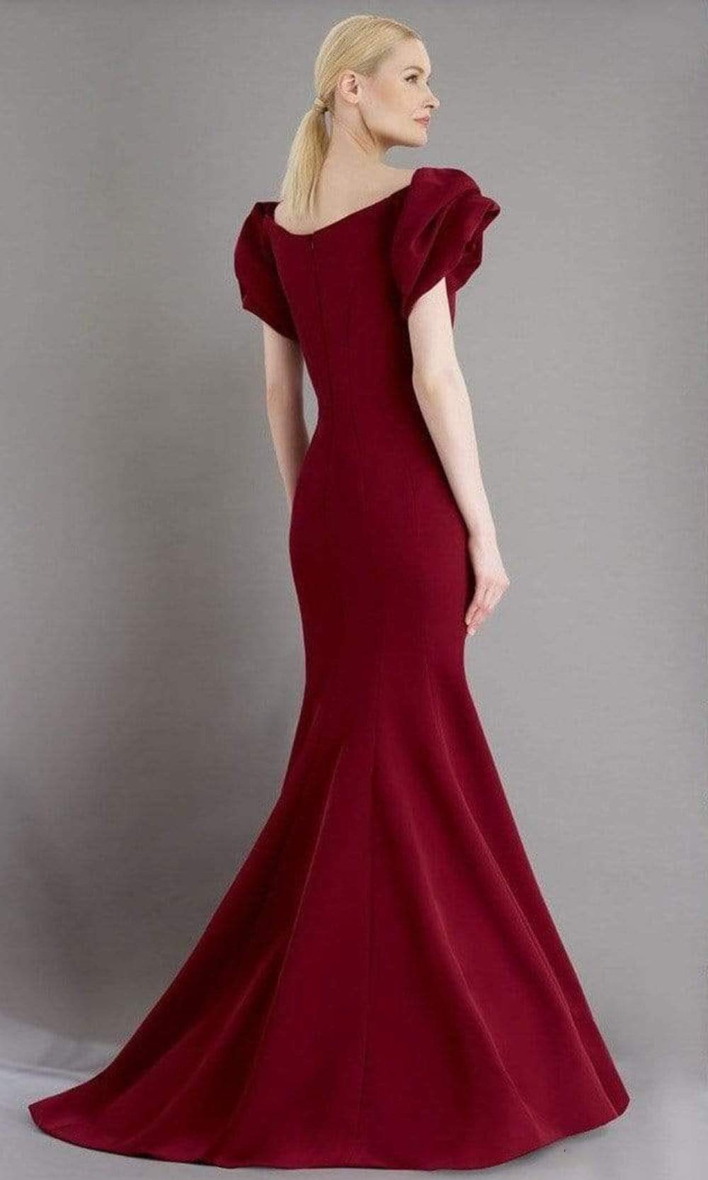 1943 Ruffled Off Shoulder Sweetheart Neck Mermaid Gown