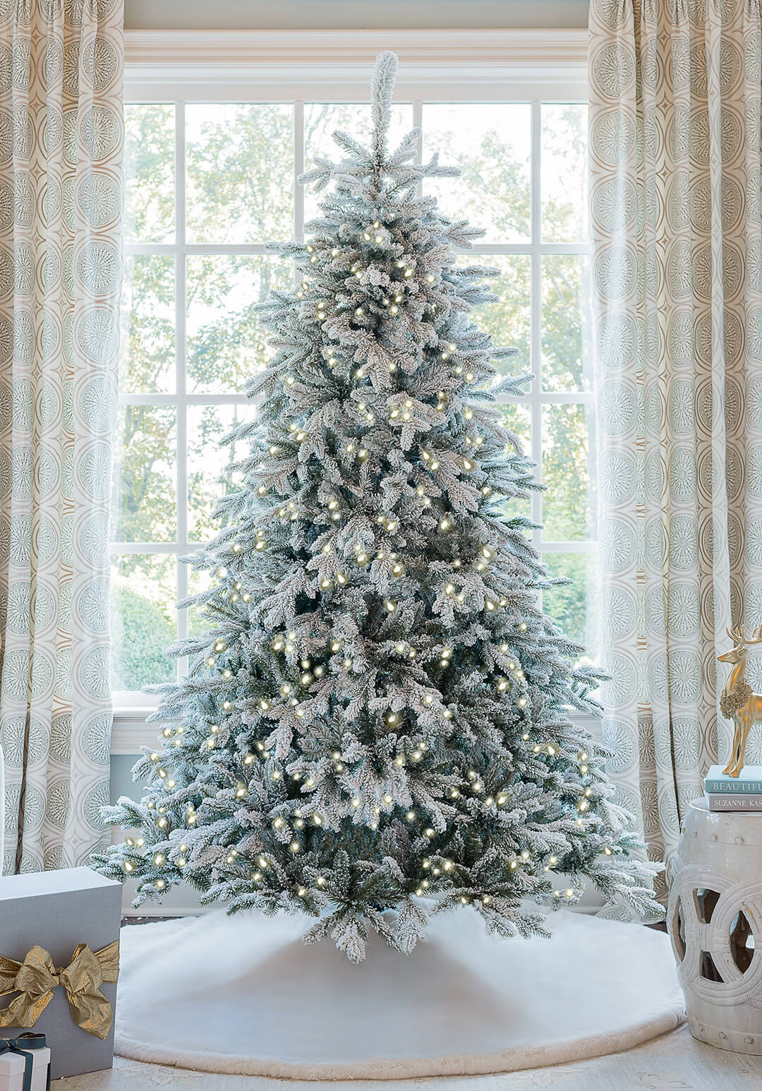 6.5′ Artificial Christmas Tree with 650 Warm White LED Lights