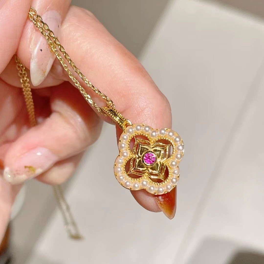 Women’s 925 Silver Gold-Plated Medieval Filigree Four-Leaf Clover Pendant Necklace