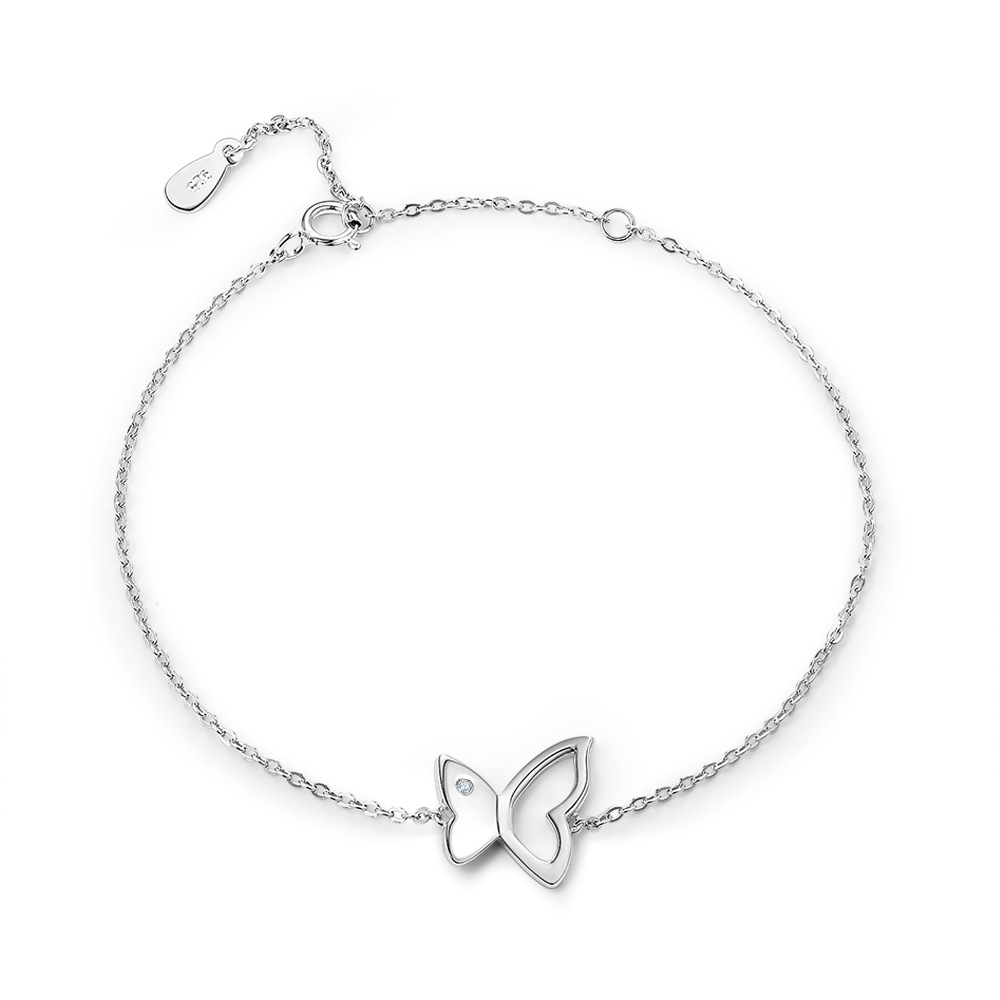 S925 Silver Hollow Butterfly Bracelet – Intricately Designed Elegant Jewelry for a Light and Airy Feel