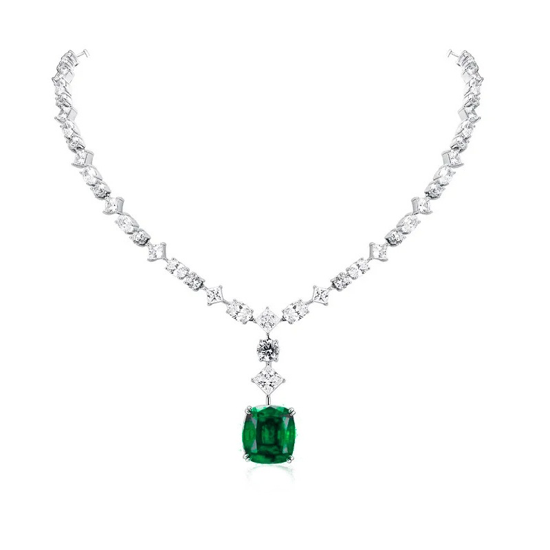 925 Silver Gold-Plated High Carbon Diamond Emerald Cushion Necklace – Elegant & Timeless Design