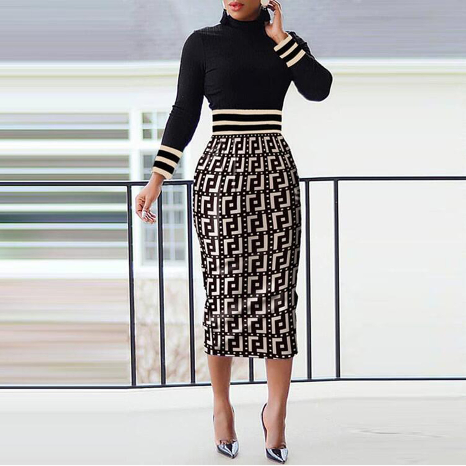 Oversize sexy printed hip long sleeve dress