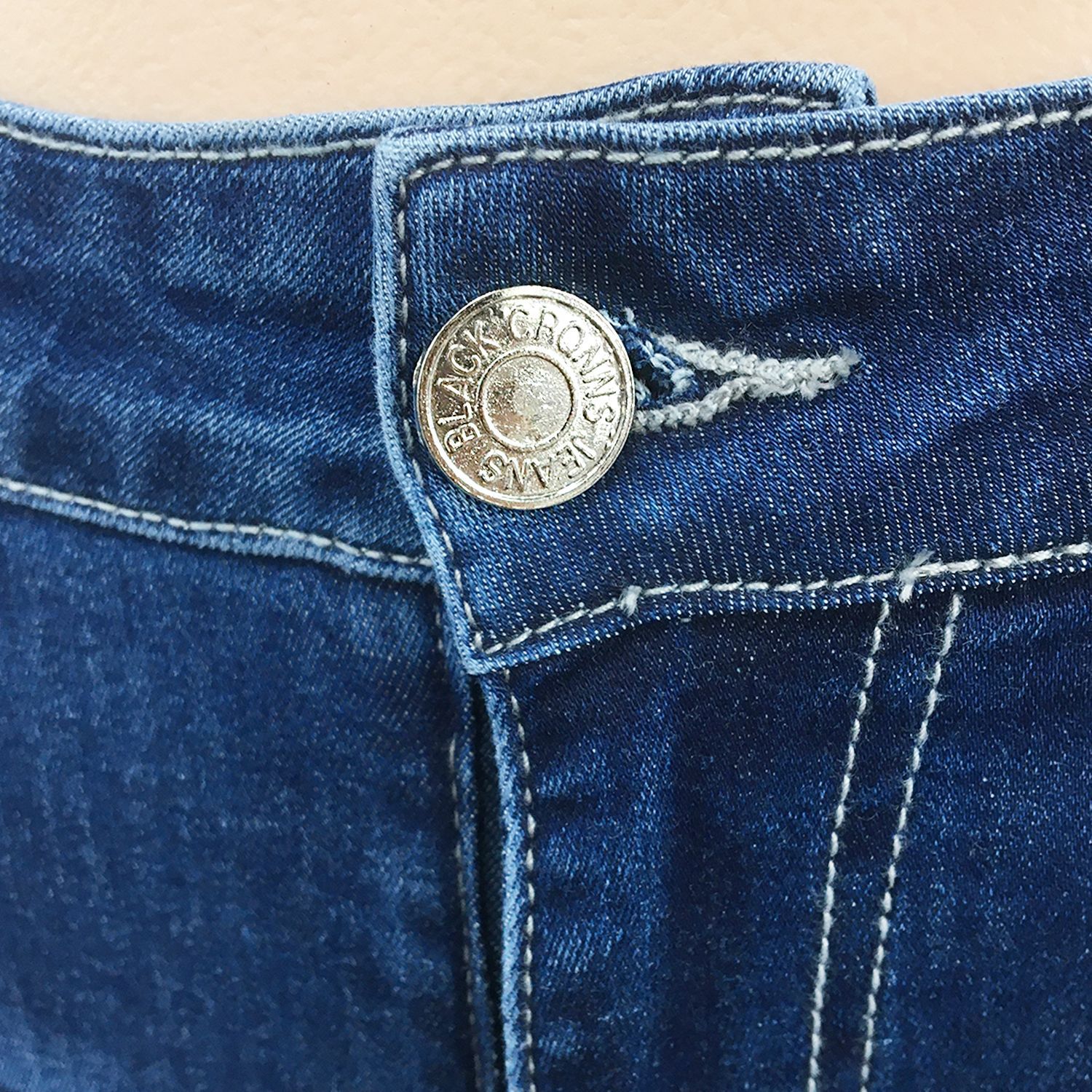 Fashion sexy jeans with holes