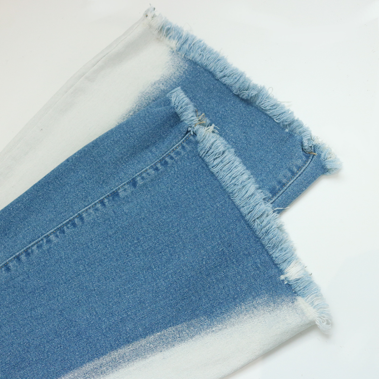 Stretch gradient color blocking micro flare buttocks sexy jeans