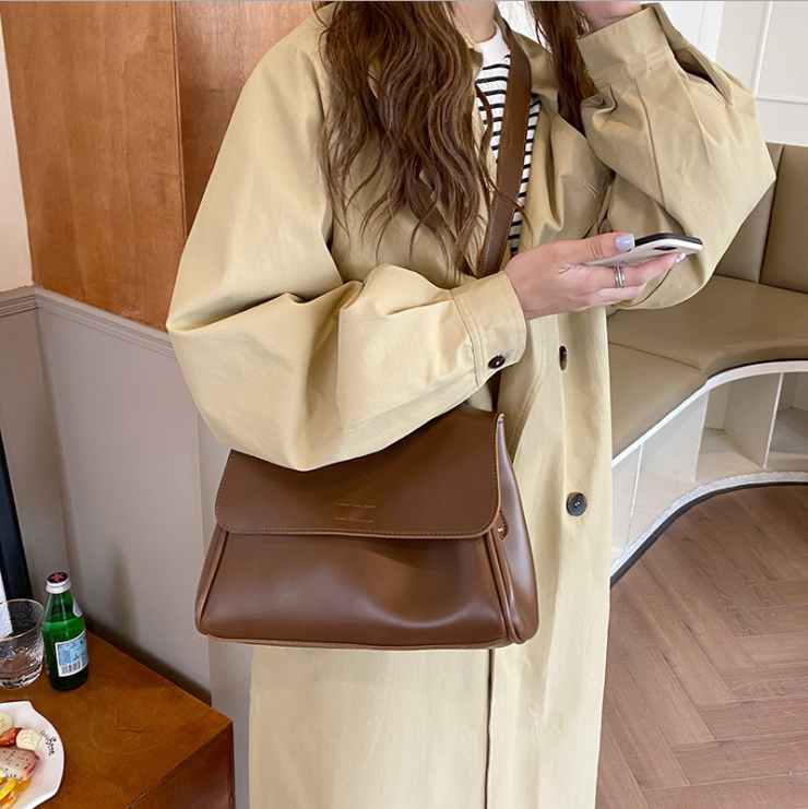 Womens Bag Simple shoulder bag large capacity commuter Tote casual all-match messenger