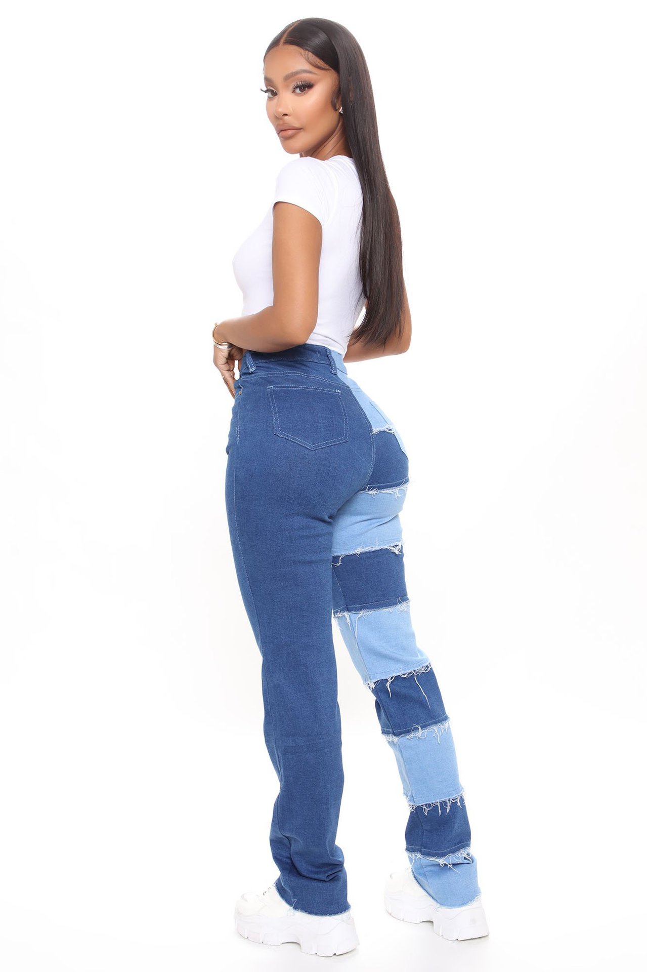 High elastic patch worn straight jeans