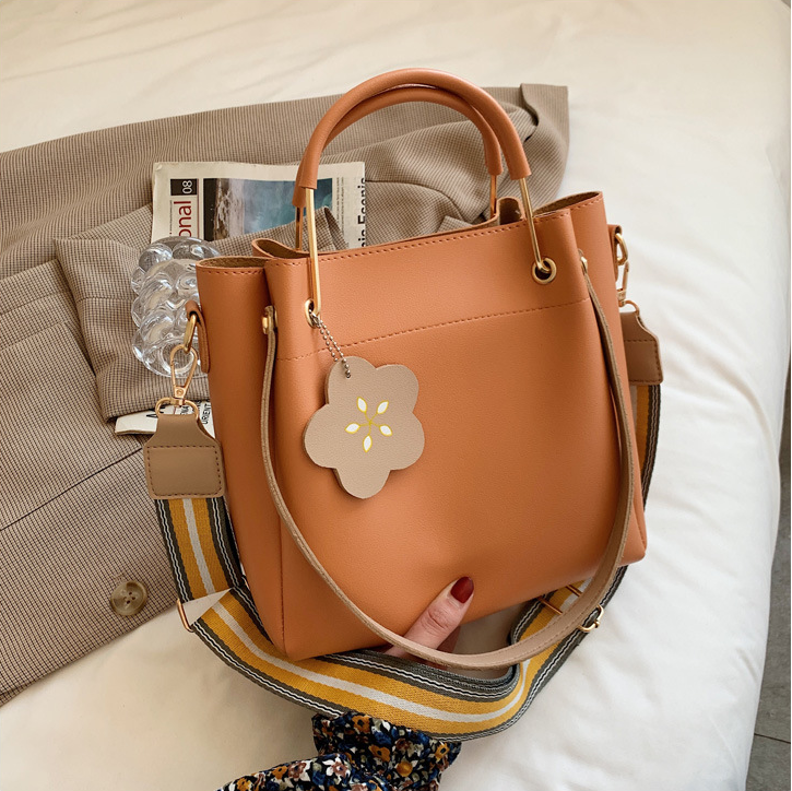 Retro Large-capacity Portable Bucket Bag