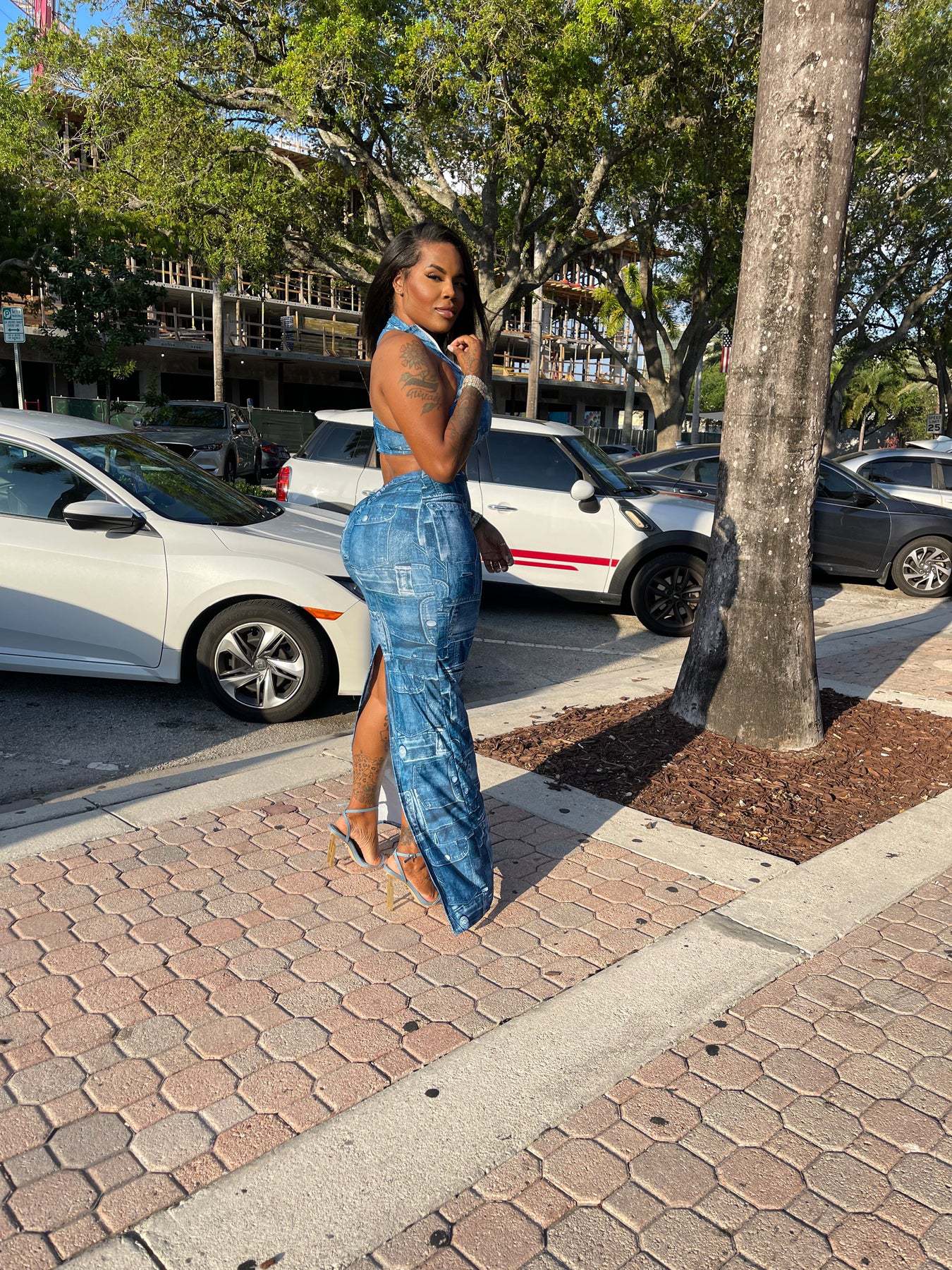 Denim print hanging neck wrap chest open back skirt suit