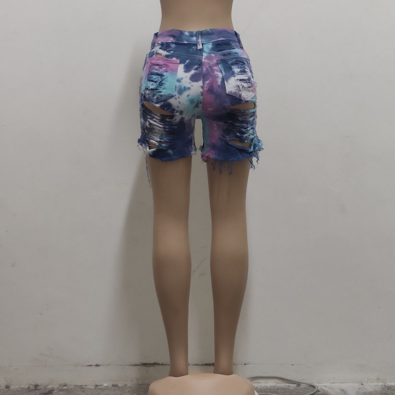 Fashion sexy pierced tie dyed denim shorts