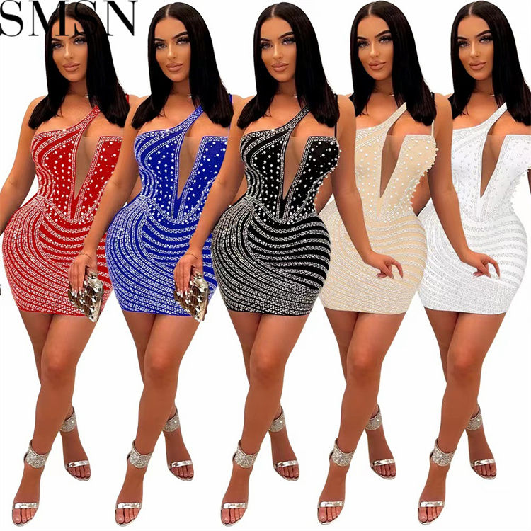 Plus size dress Oblique shoulder hot drill bag hip sleeveless dress