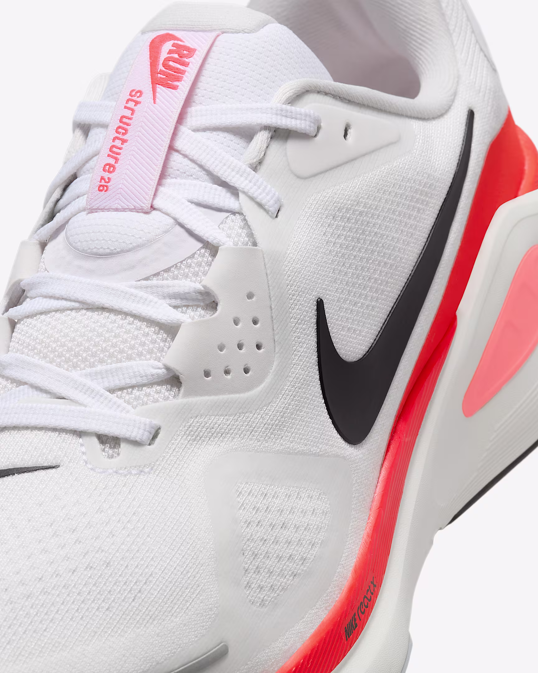 Nike Structure 26 Road Running Shoes