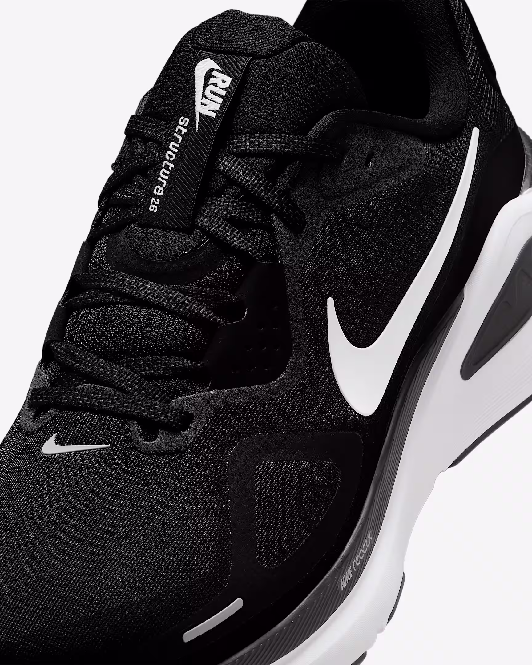 Nike Structure 26 Road Running Shoes