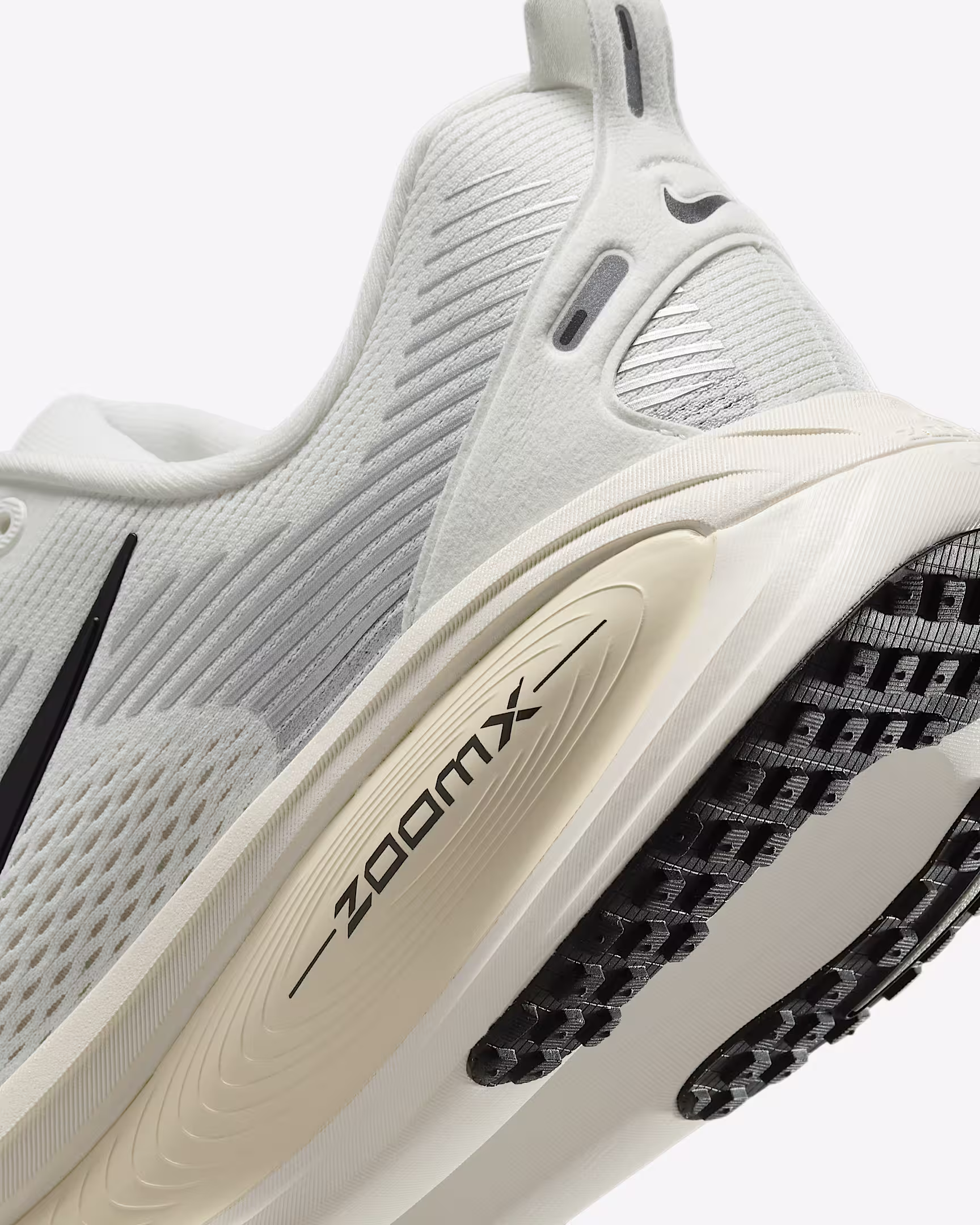 Nike Vomero 18 Road Running Shoes