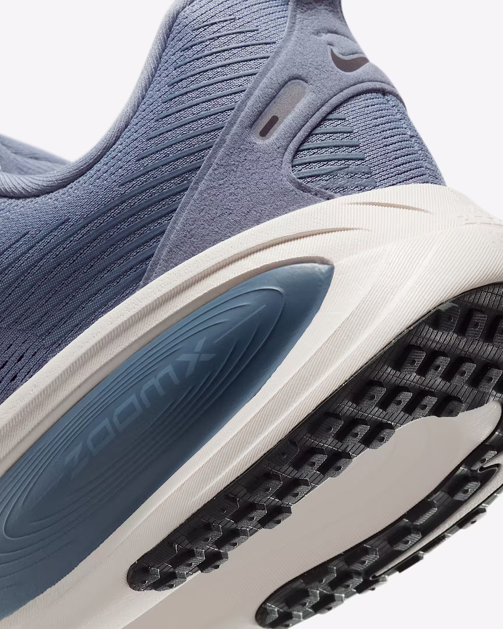 Nike Vomero 18 Road Running Shoes