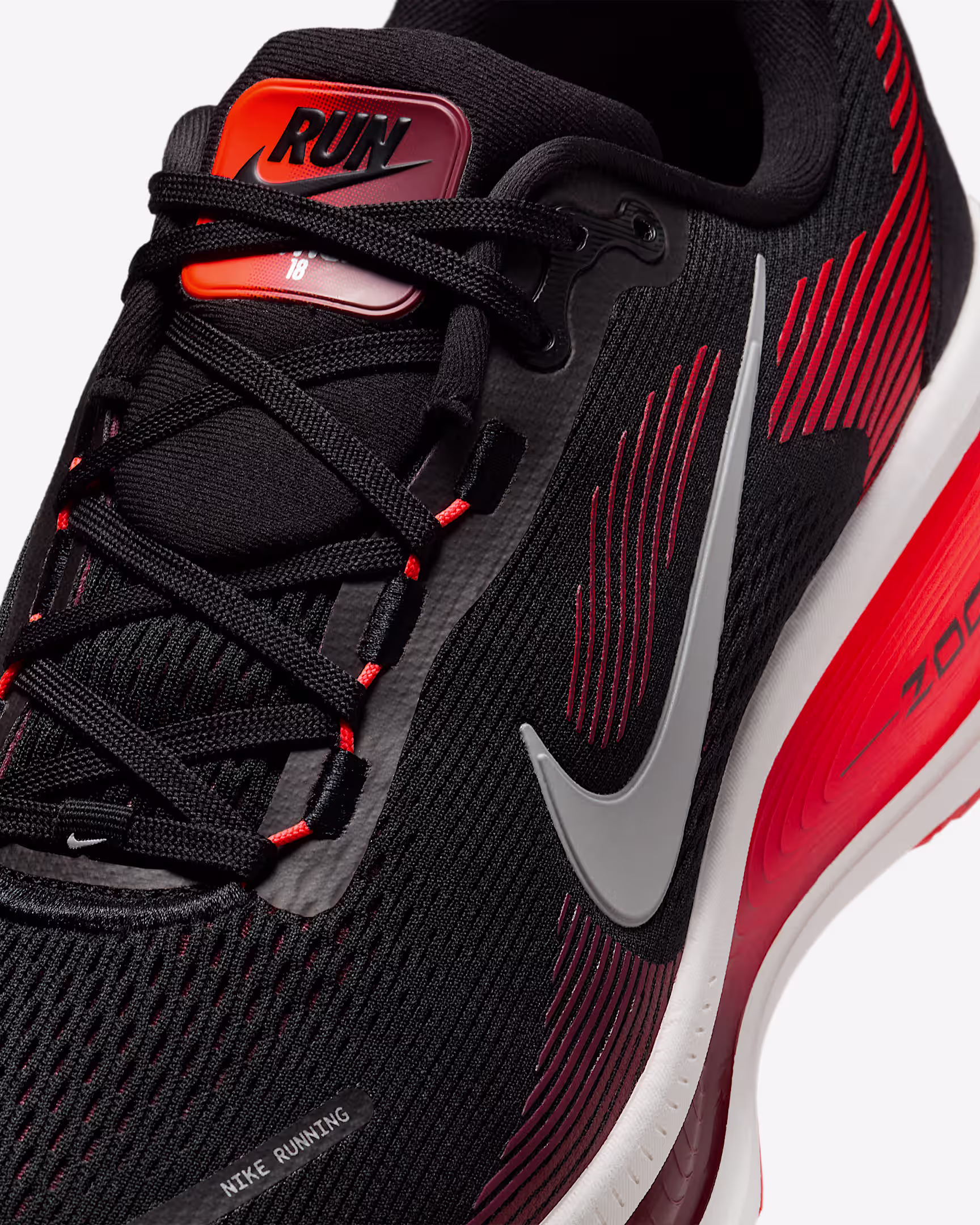 Nike Vomero 18 Road Running Shoes