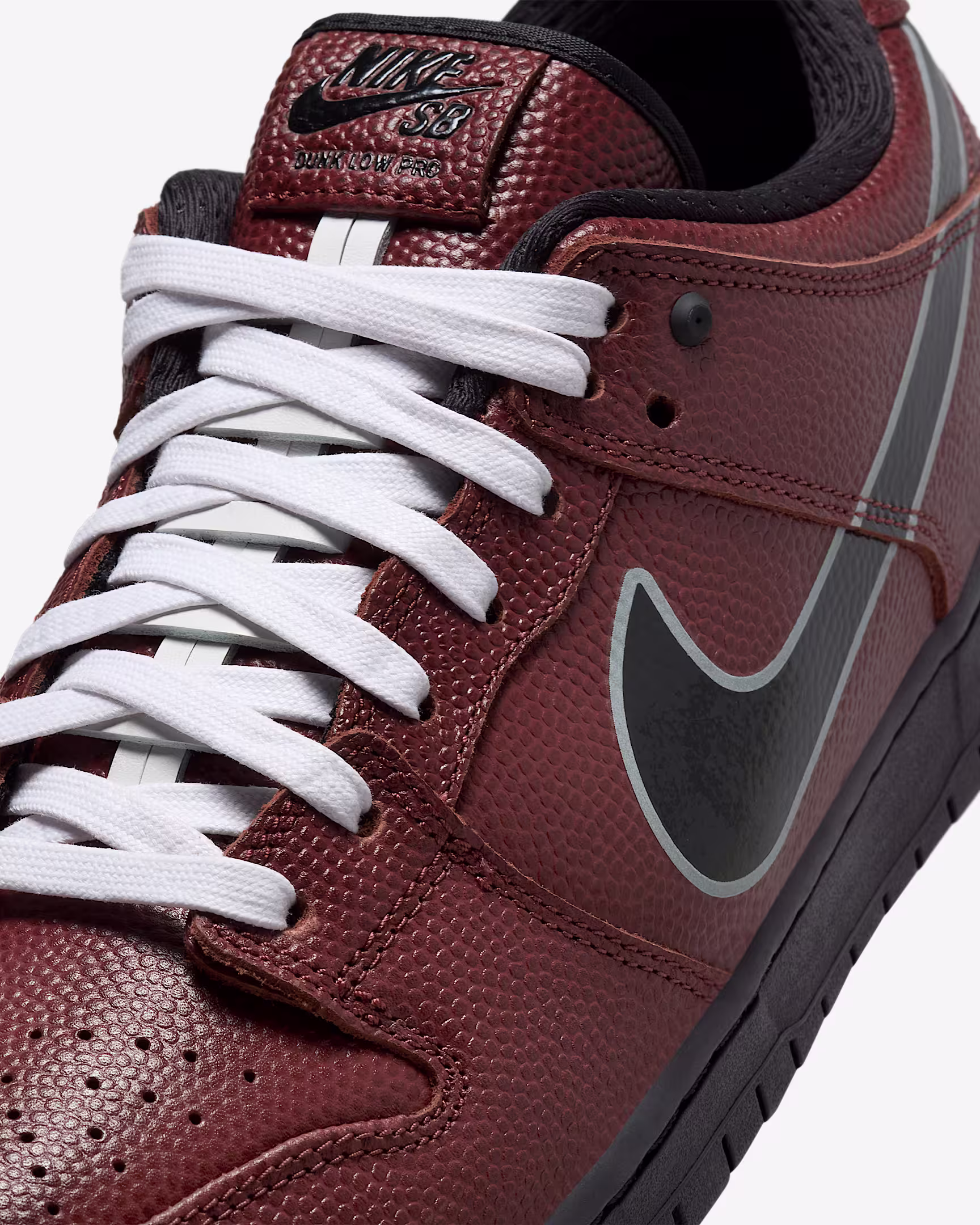 Nike SB Dunk Low Pro