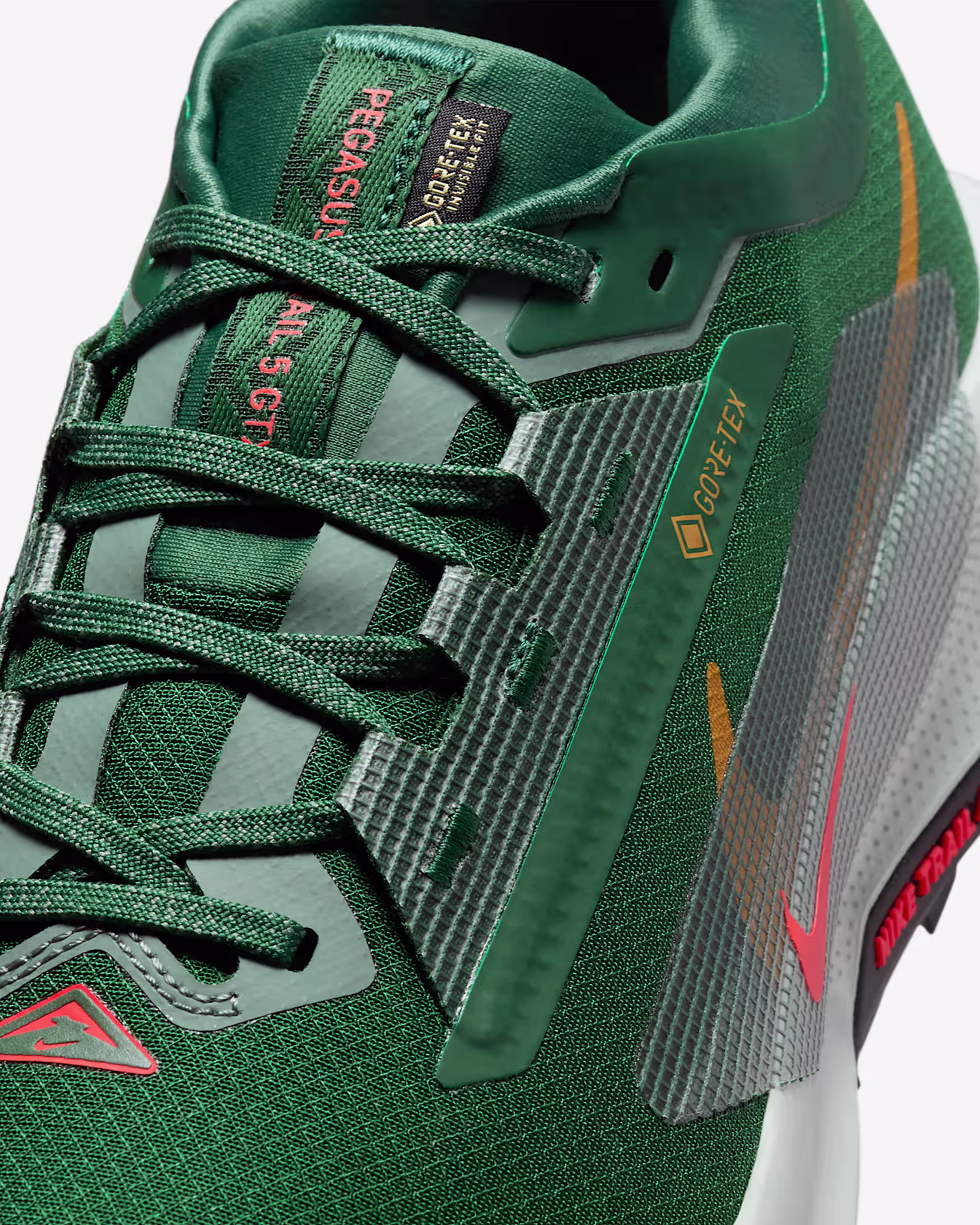 Nike Pegasus Trail 5 GORE-TEX Waterproof Trail Running Shoes