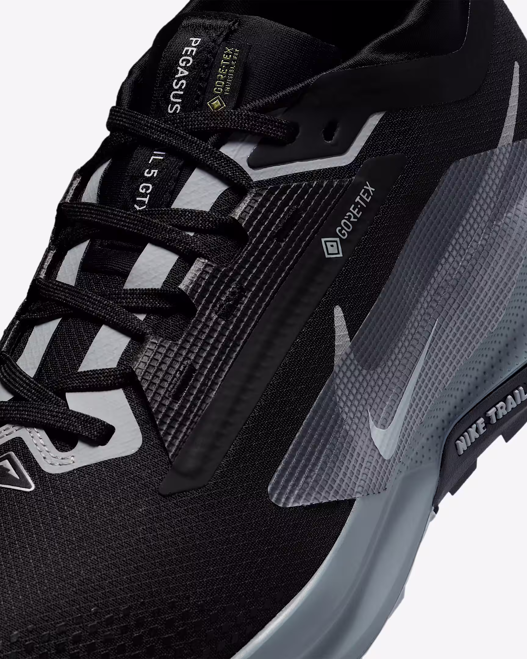 Nike Pegasus Trail 5 GORE-TEX Waterproof Trail Running Shoes