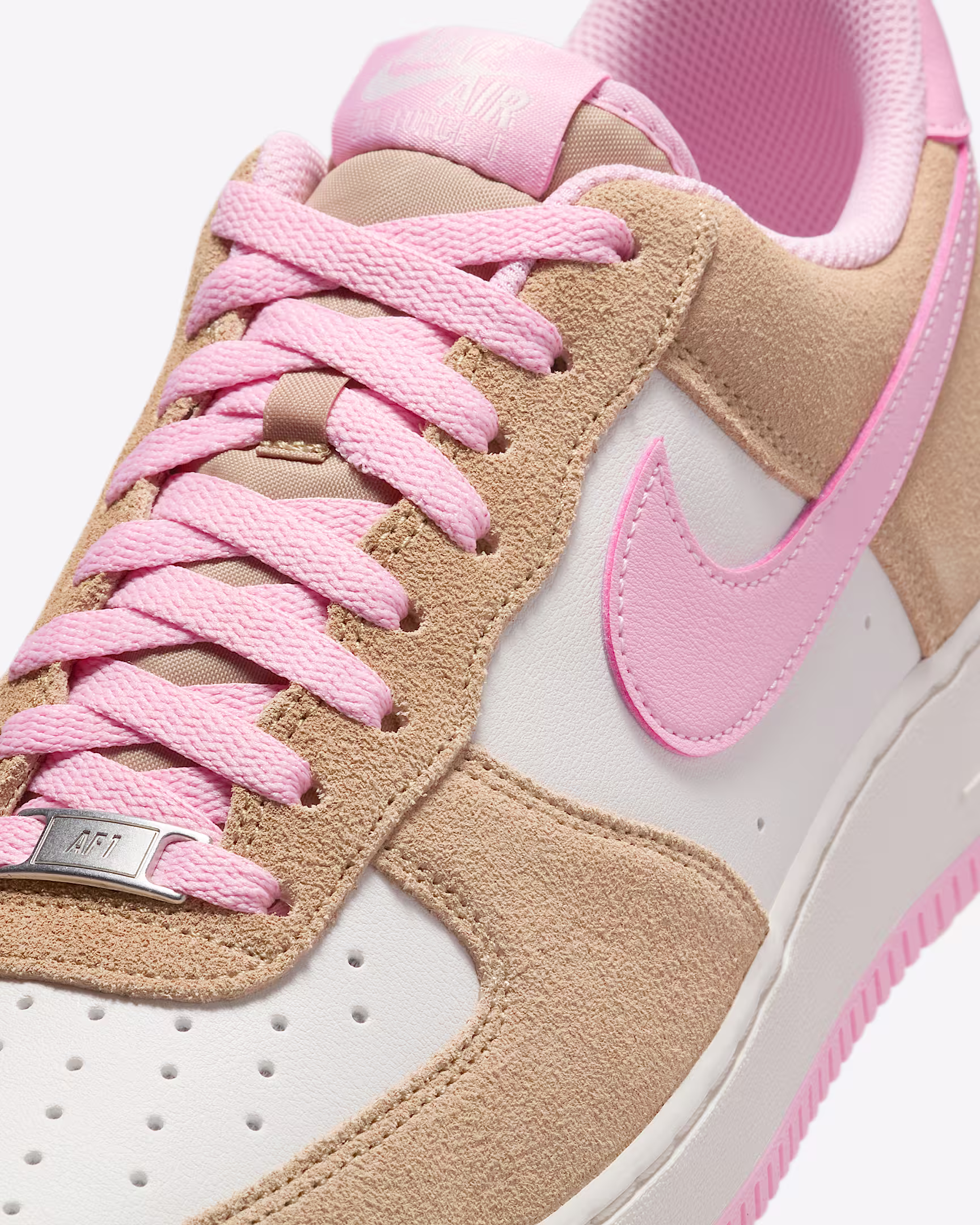 Nike Air Force 1 '07 LV8