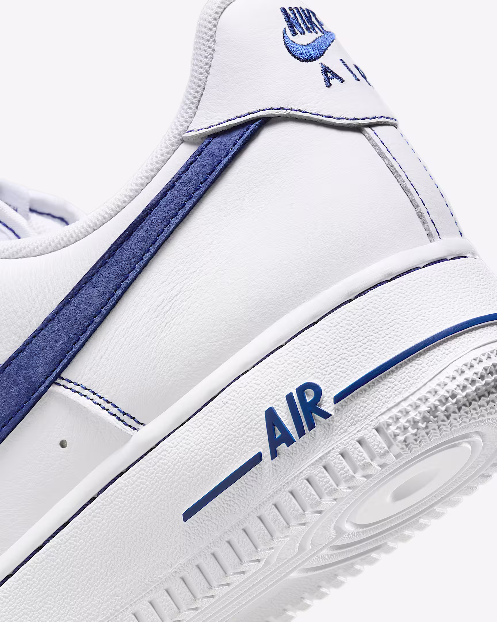 Nike Air Force 1 '07 LV8