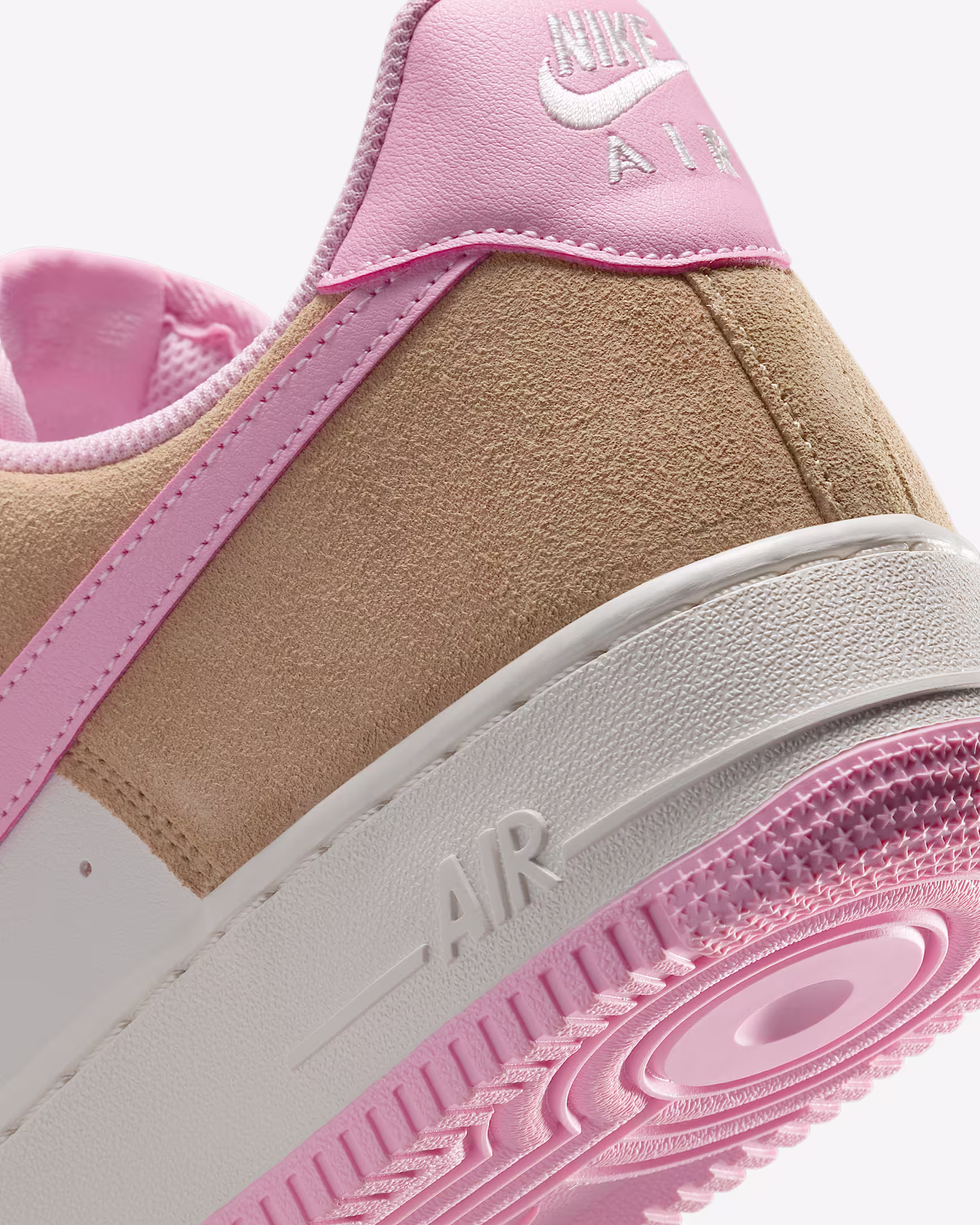 Nike Air Force 1 '07 LV8