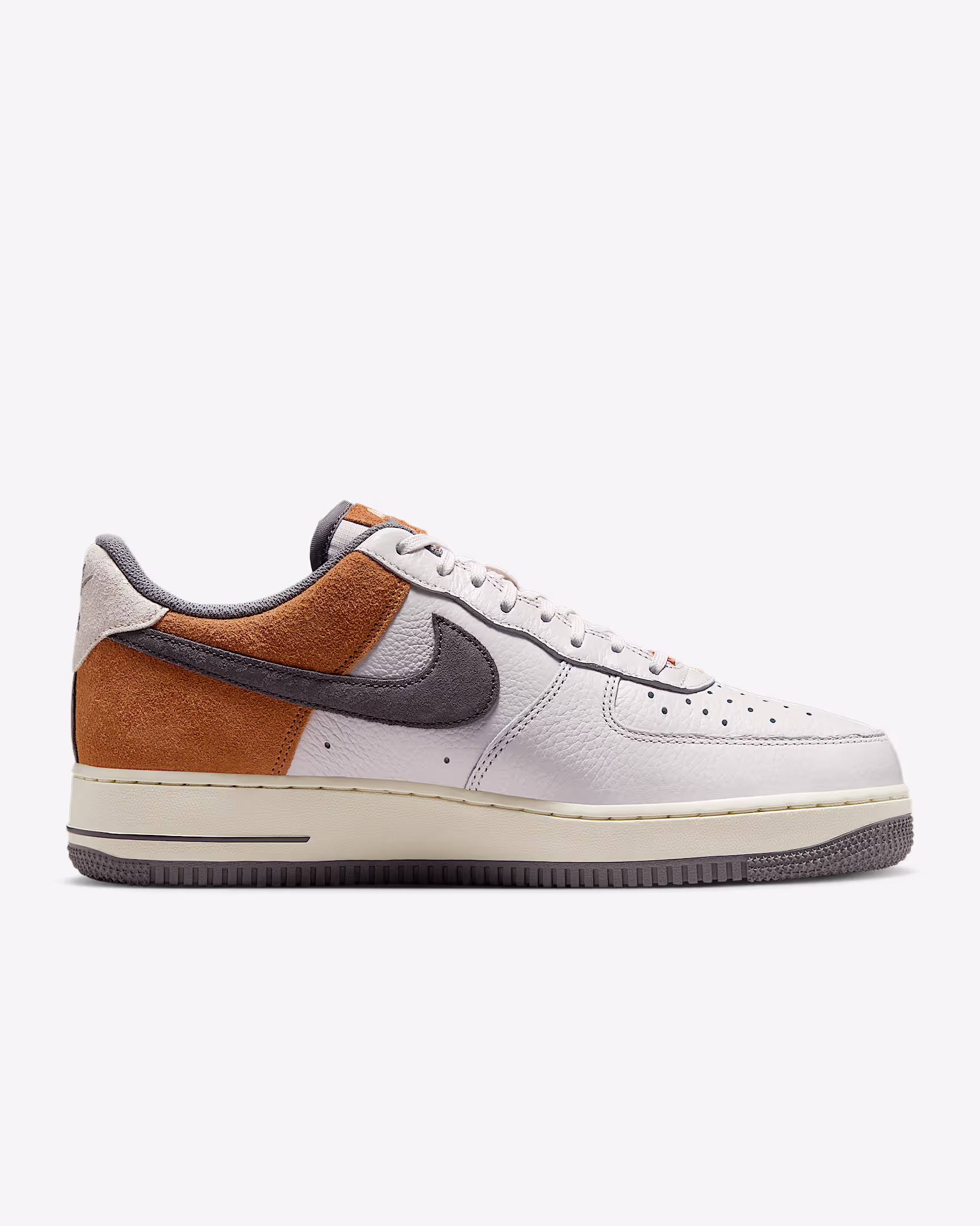 Nike Air Force 1 '07 LV8