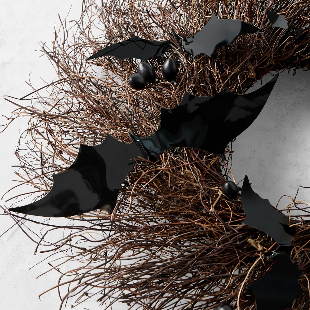 Spooky Halloween Bat Live Wreath, 22