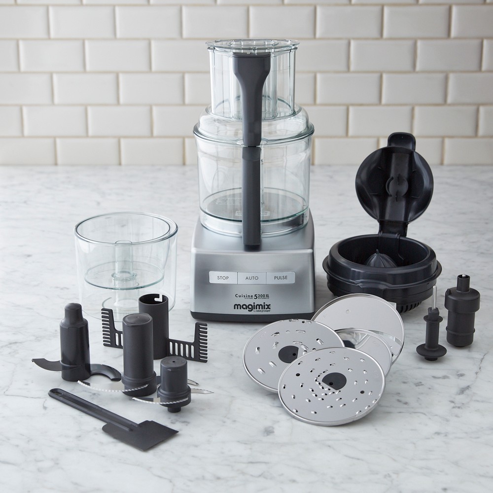 Magimix by Robot-Coupe Food Processor with Triple Pusher, 16-cup