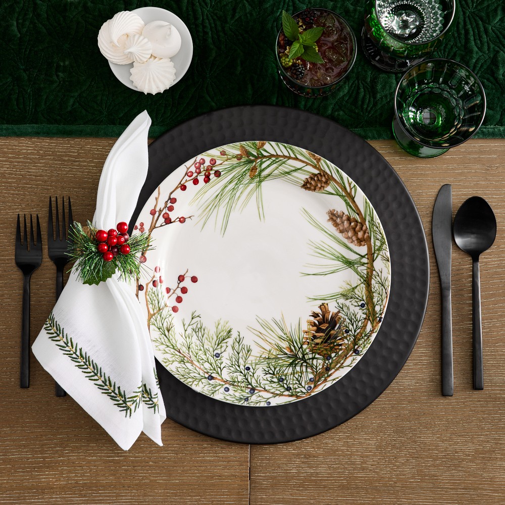 Woodland Berry Dinner Plates